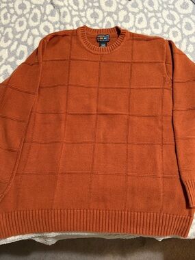 Alexander Julian Men's Rust Crewneck Sweater